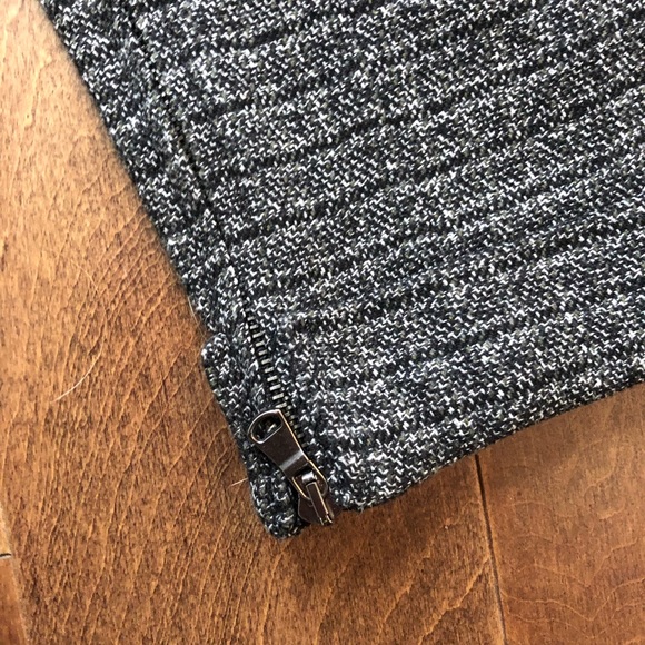 United Color of Benetton Tweed 3/4 Slacks - Picture 5 of 8